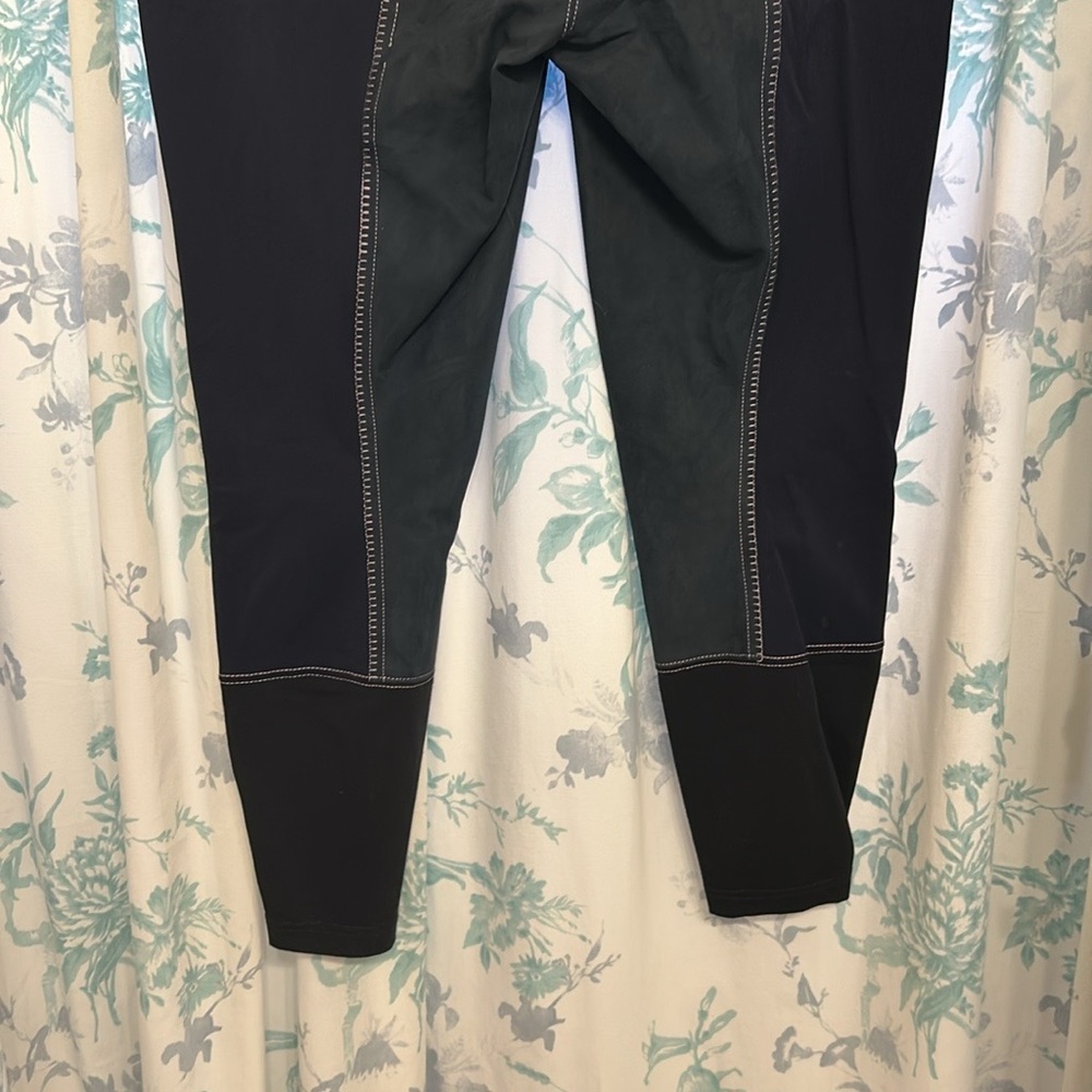 Mastermind (Japan) used pants nice and clean.